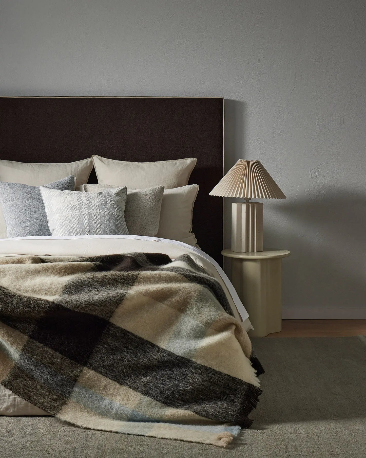 Kinloch Throw Blanket - Cocoa