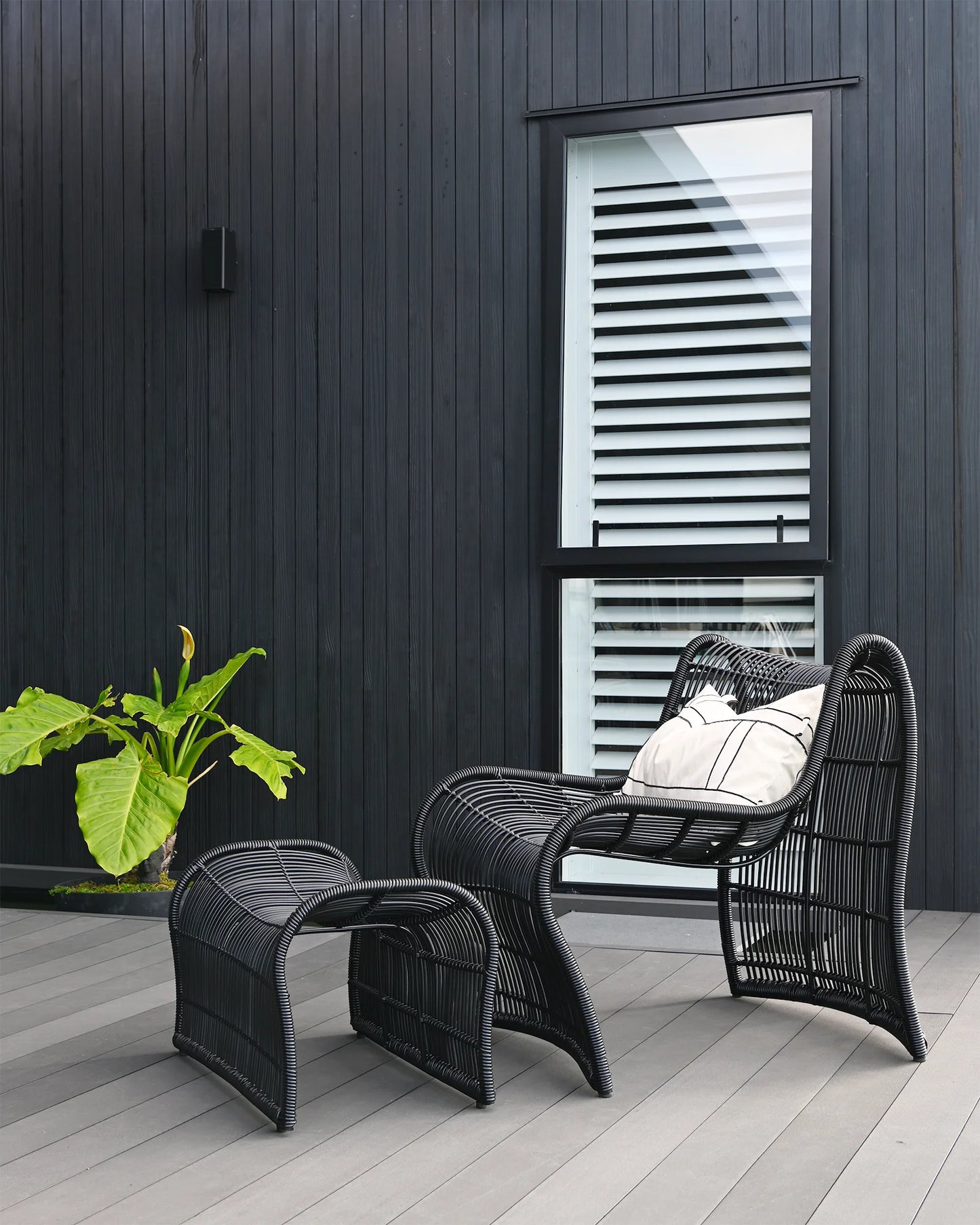 WAVE Outdoor Chair - Black