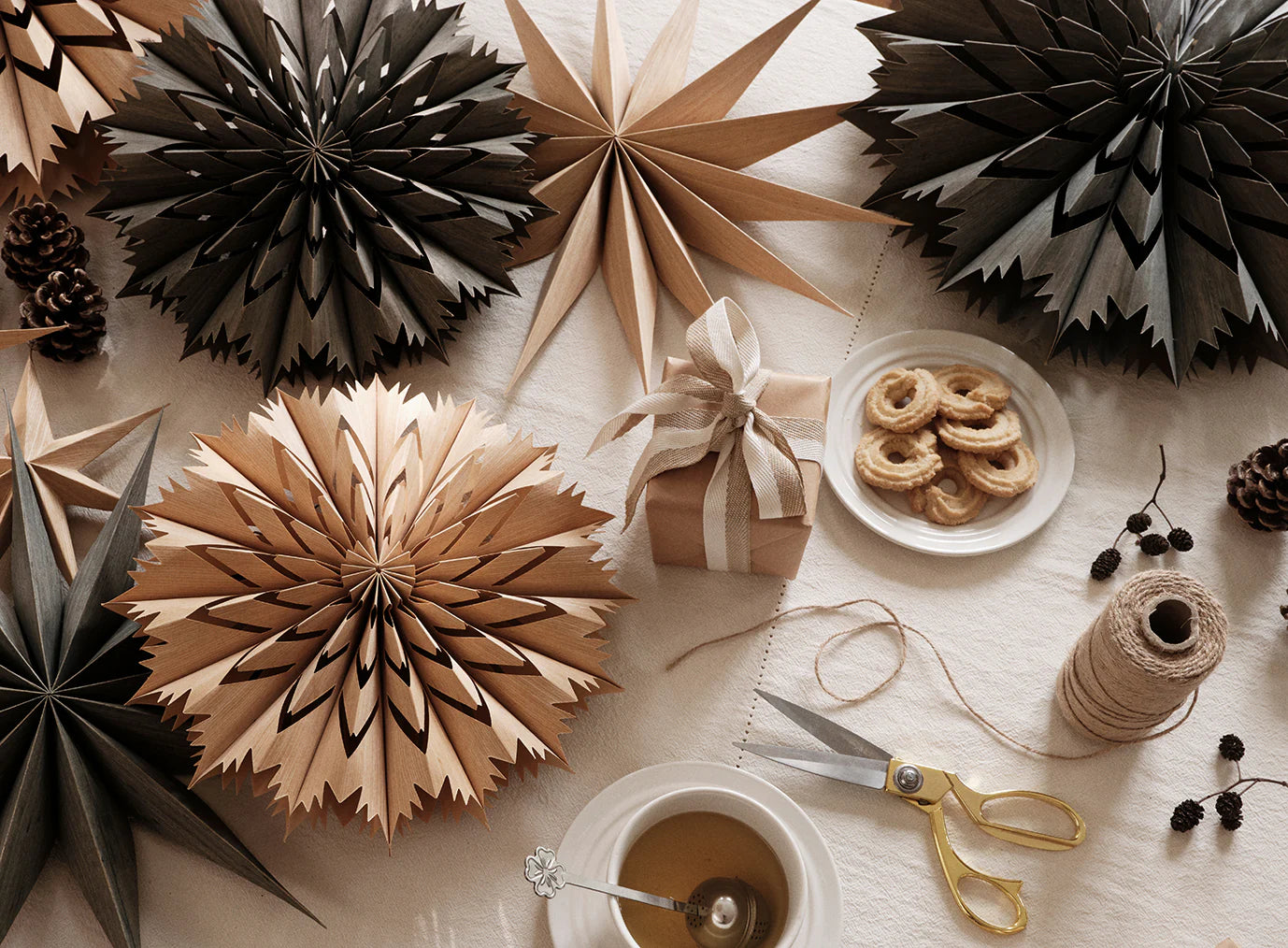 Venja Hanging Star 40cm Natural